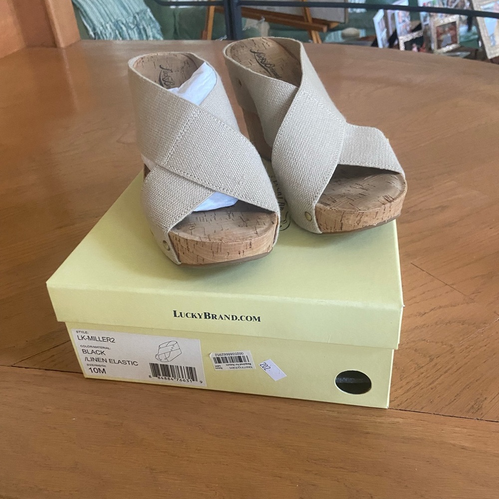 Lucky brand sandals women’s size 9.5 barely worn